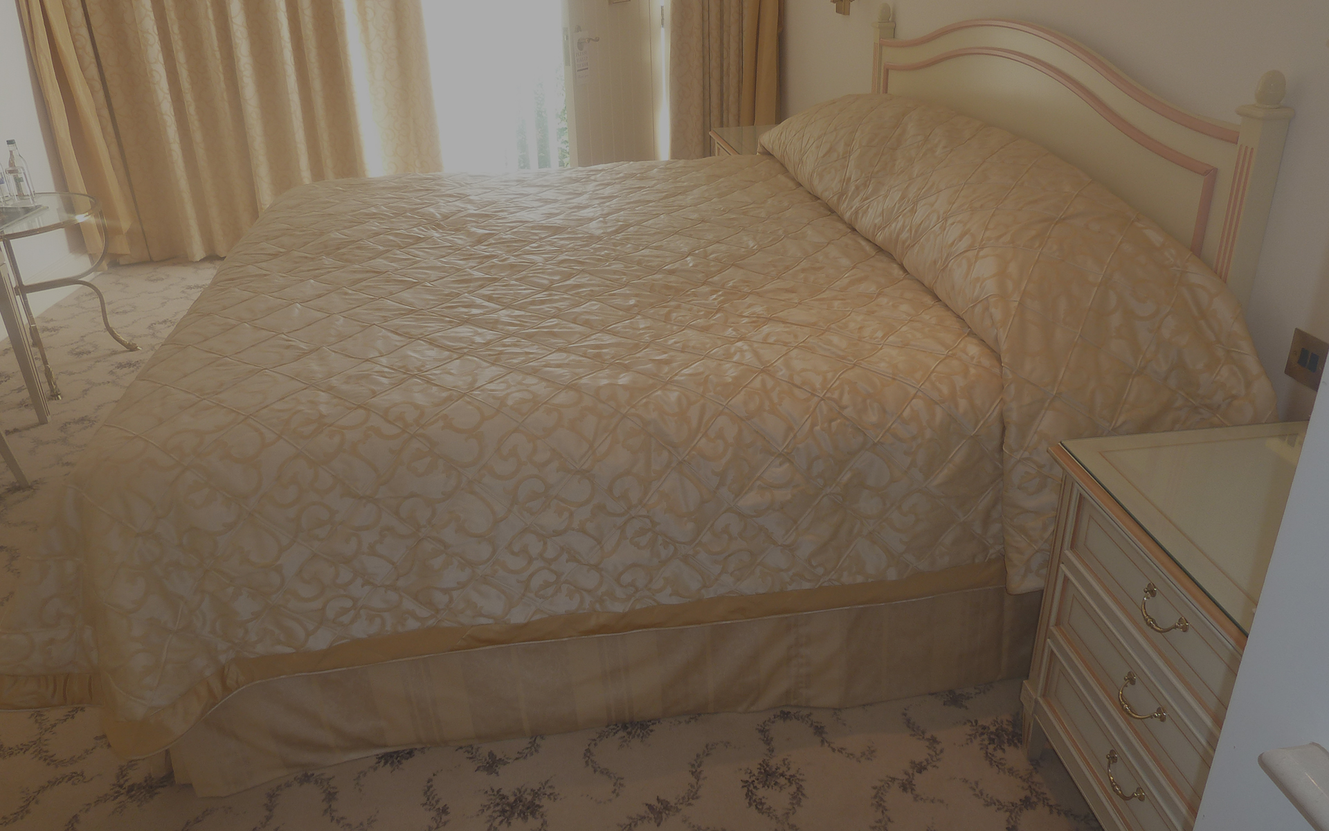 Furniture, curtains and upholstery with tradition